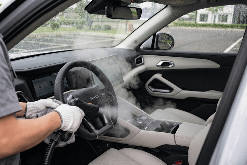 Bao lâu nên vệ sinh nội thất xe ô tô một lần?