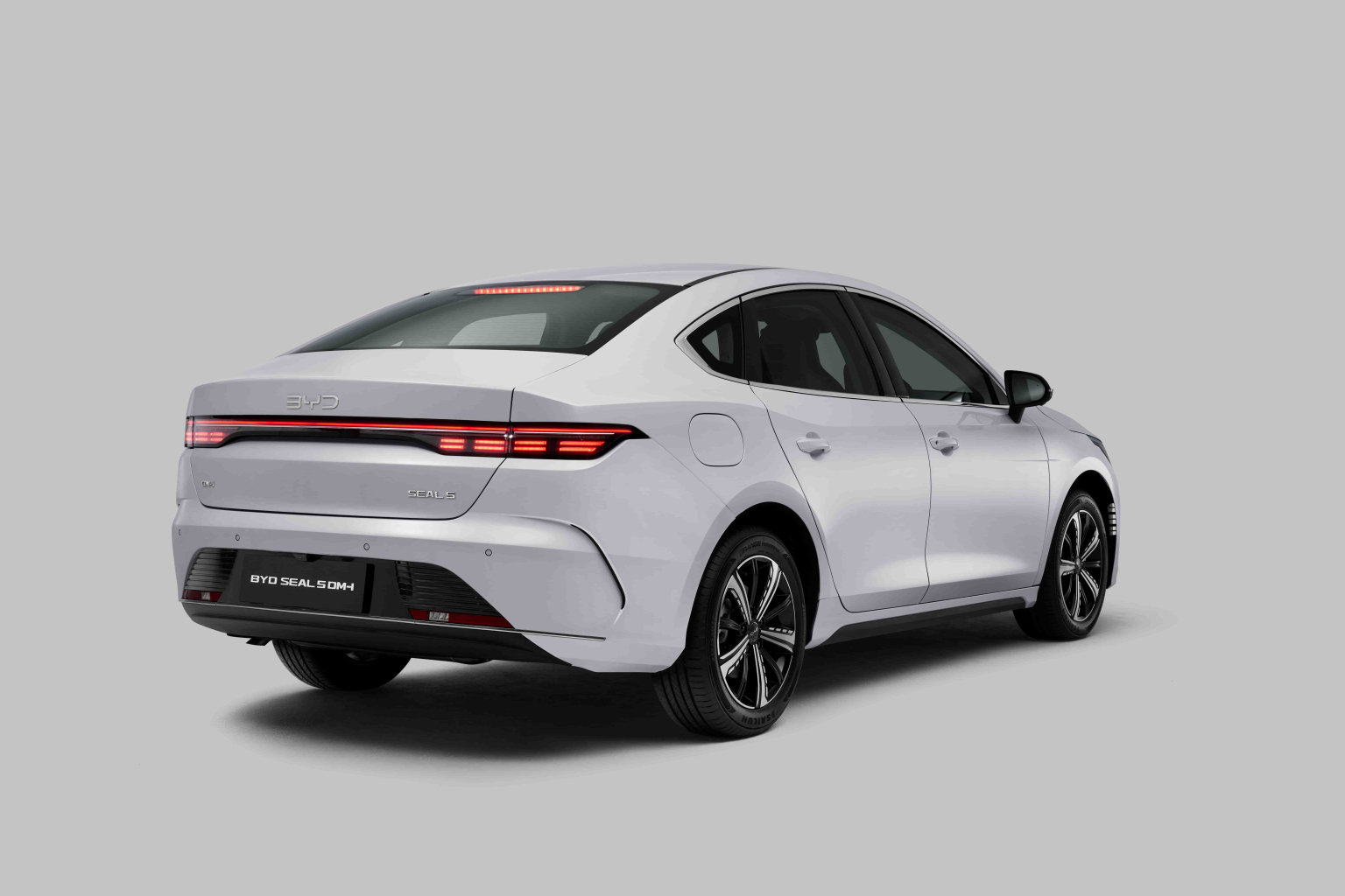 BYD SEAL 5 - Ngoại thất - Thân Xe Thon Gọn & Khí Động Học Của BYD Seal 5